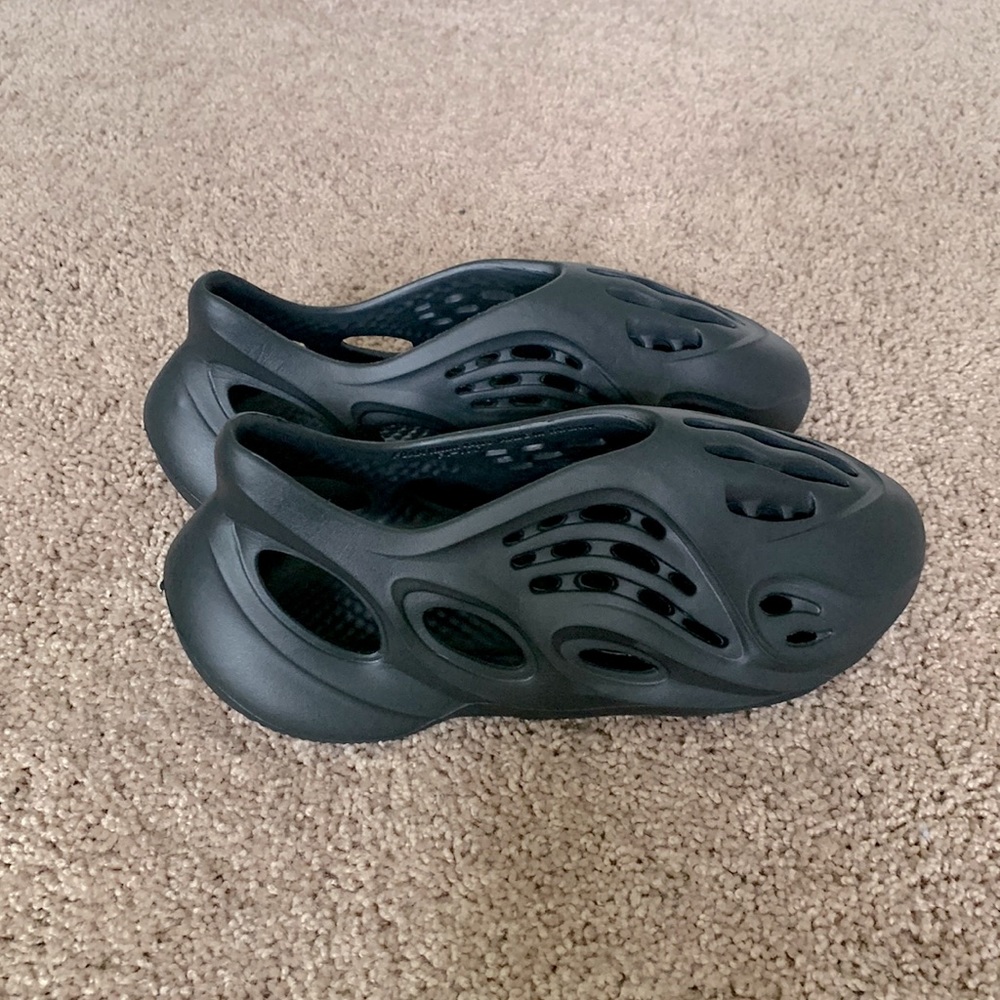 Yeezy foam runner reps size 11 👟